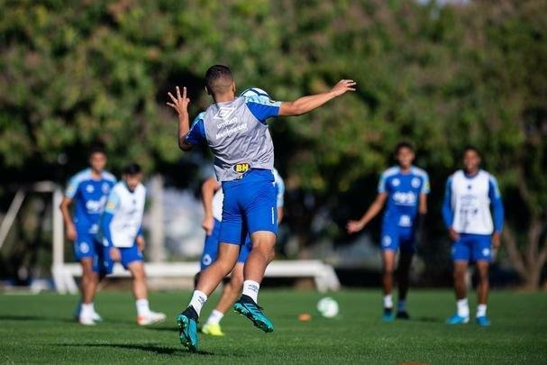 Sob o comando de Rogério Ceni, Cruzeiro treinou nesta sexta-feira na Toca da Raposa para o duelo contra o Santos, pela 15° rodada do Campeonato Brasileiro