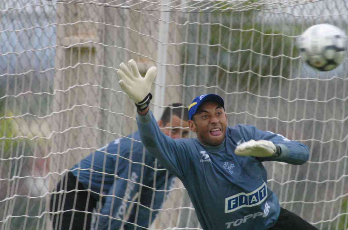 Gomes treina na Toca da Raposa, em 2003