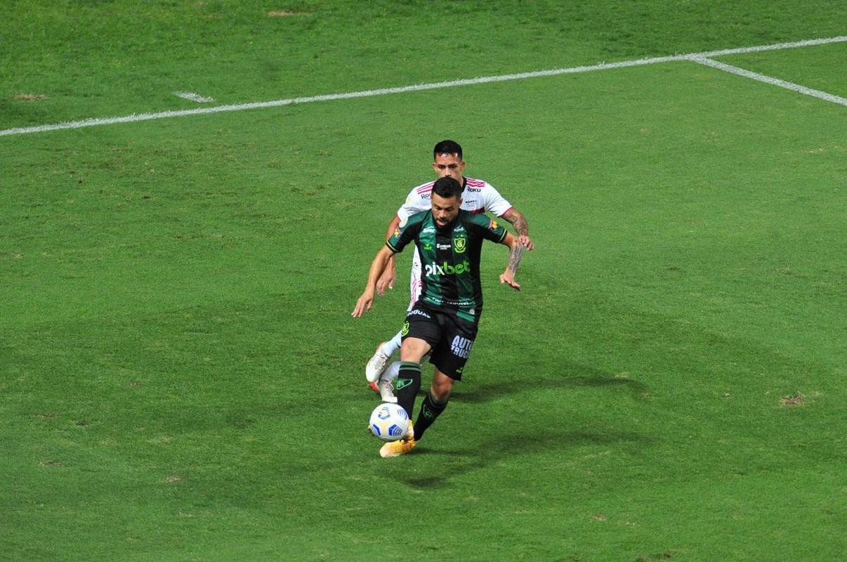 Fotos do jogo entre Amrica e So Paulo, no Independncia, em BH, pela ltima rodada do Campeonato Brasileiro de 2021