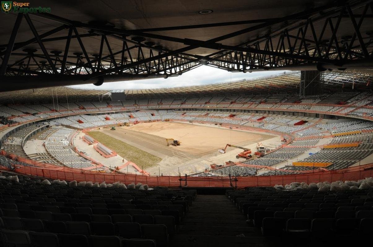 14/11/2012 - Reforma do Mineiro praticamente concluda no interior e no exterior