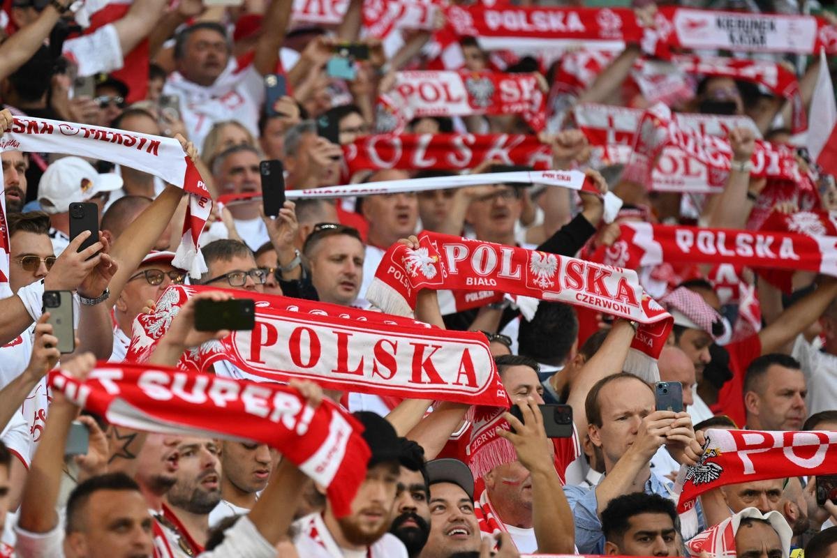 Polnia x Arbia Saudita: fotos da torcida no jogo da Copa do Mundo