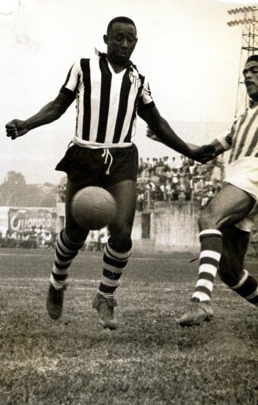 Oitavo maior artilheiro da histria do Galo, Ubaldo   marcou 135 gols em 274 jogos com a camisa alvinegra. O ex-atacante conquistou seis ttulos estaduais pelo clube