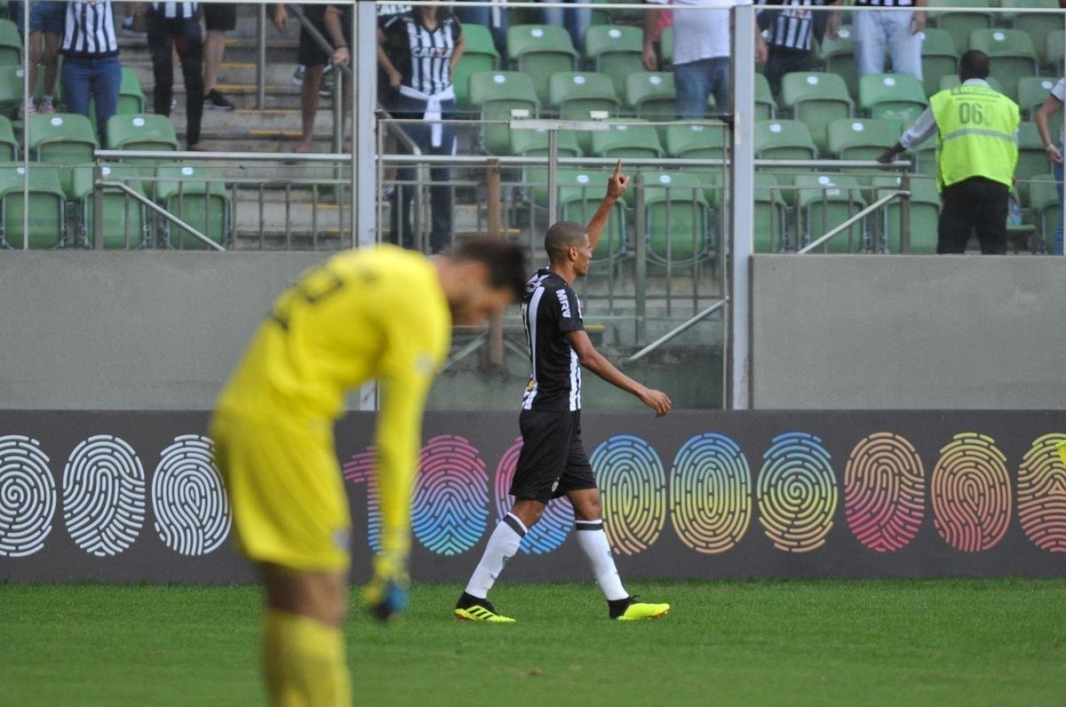 Imagens do jogo e da torcida do Galo no Independncia