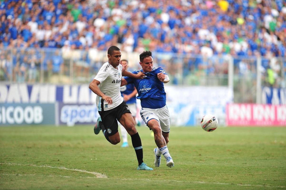 Fotos da partida entre Cruzeiro e Grmio, no Independncia, pela sexta rodada da Srie B do Brasileiro