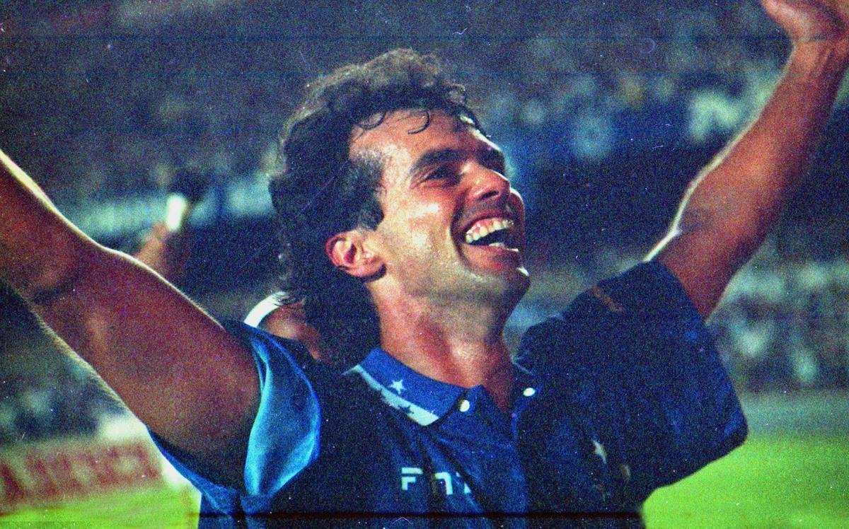 Meia Palhinha (Cruzeiro: 1996-1997 / Flamengo: 1998): 103 jogos por Cruzeiro (36 gols) e 19 jogos por Flamengo (3 gols)