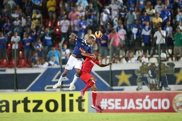 Imagens do jogo entre Cruzeiro e Internacional, na Arena do Jacar, pelo Brasileiro