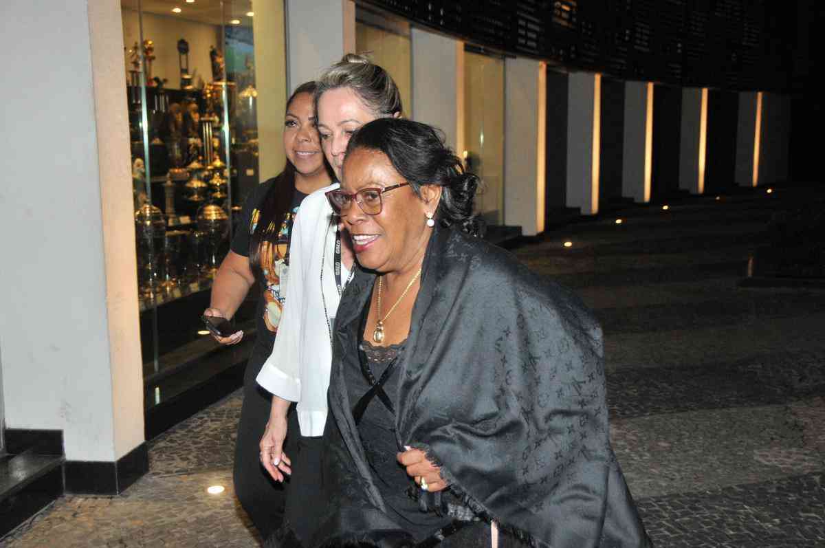 Dona Miguelina recebeu homenagem do Atltico em 30 de setembro de 2019, na sede de Lourdes, em Belo Horizonte