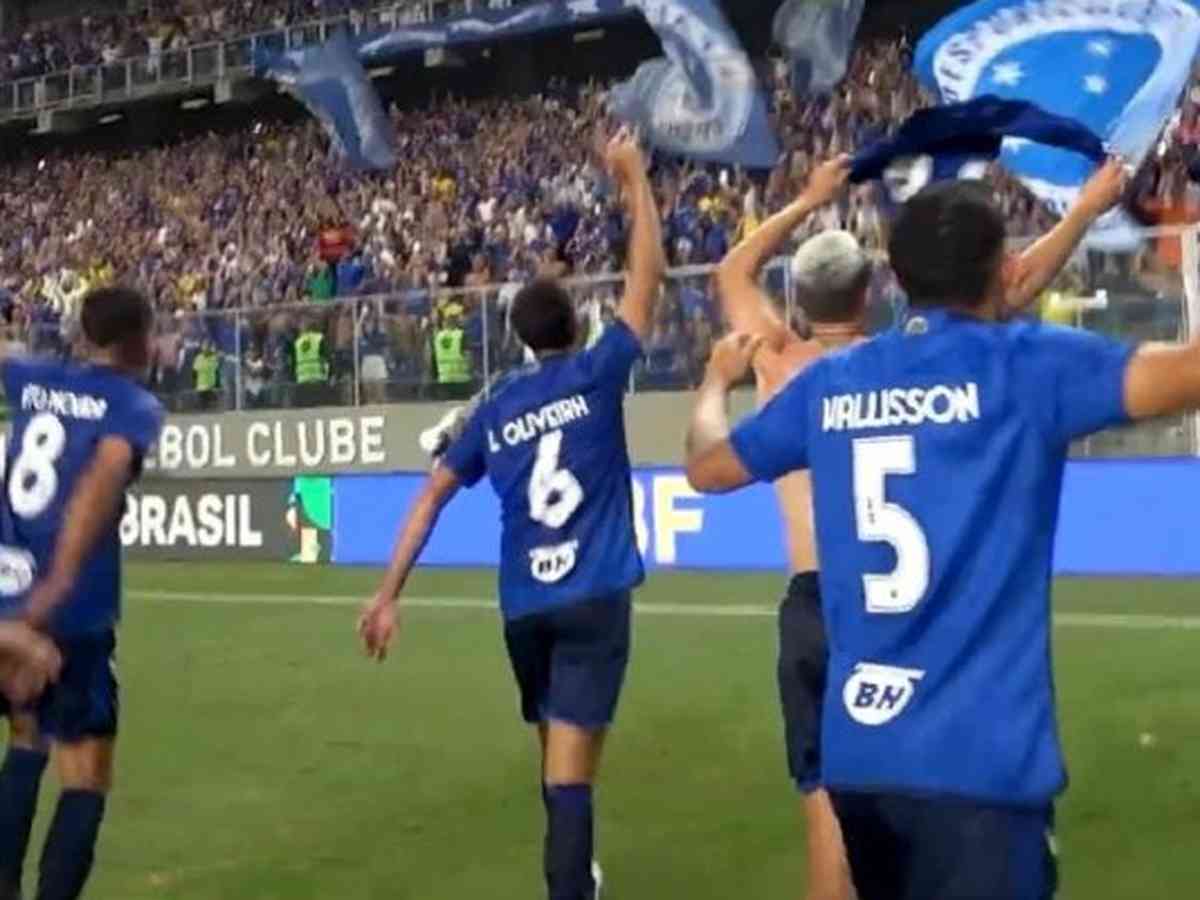 Jogadores falam sobre o que deu errado na preparação do Cruzeiro para o  Mundial de 97 - Superesportes