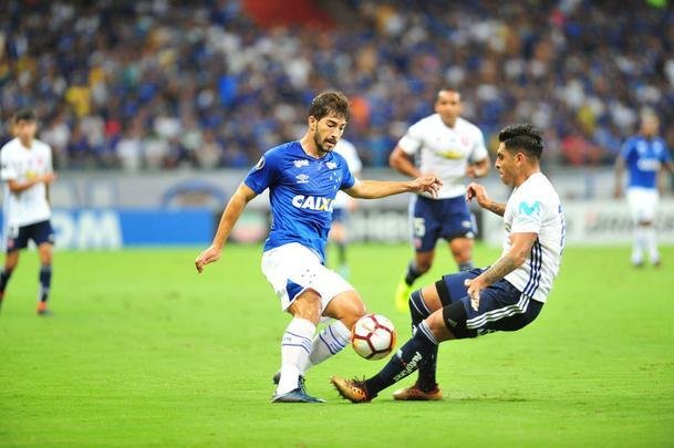 Arrascaeta sofreu pnalti de Vilches; Sass cobrou com categoria e ampliou para 3 a 0