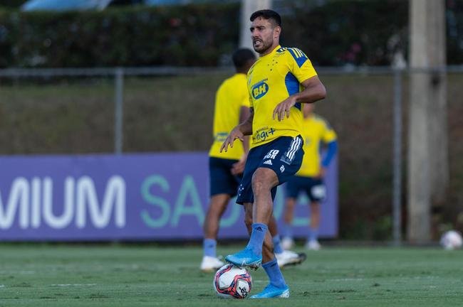 Fotos do treino do Cruzeiro nesta quinta-feira (6/5), na Toca da Raposa II