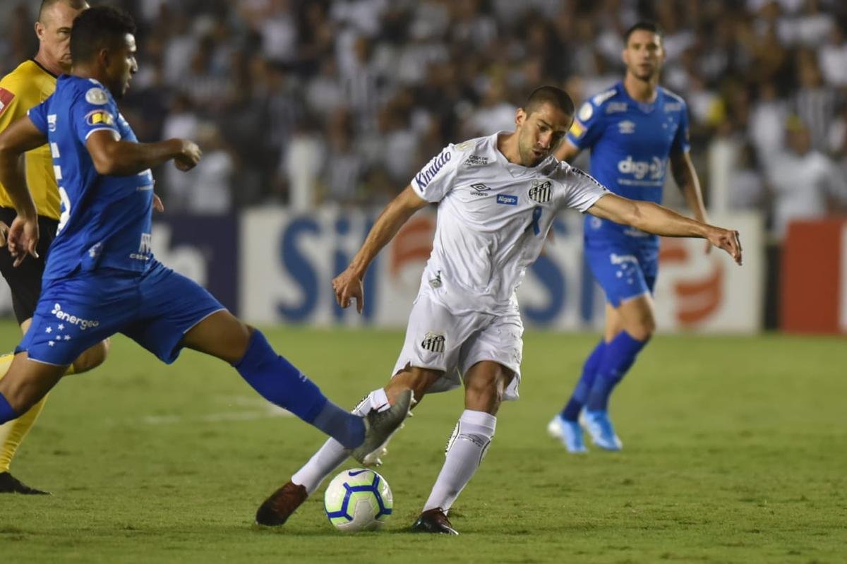 Santos e Cruzeiro se enfrentaram na Vila Belmiro, pela 34 rodada da Srie A