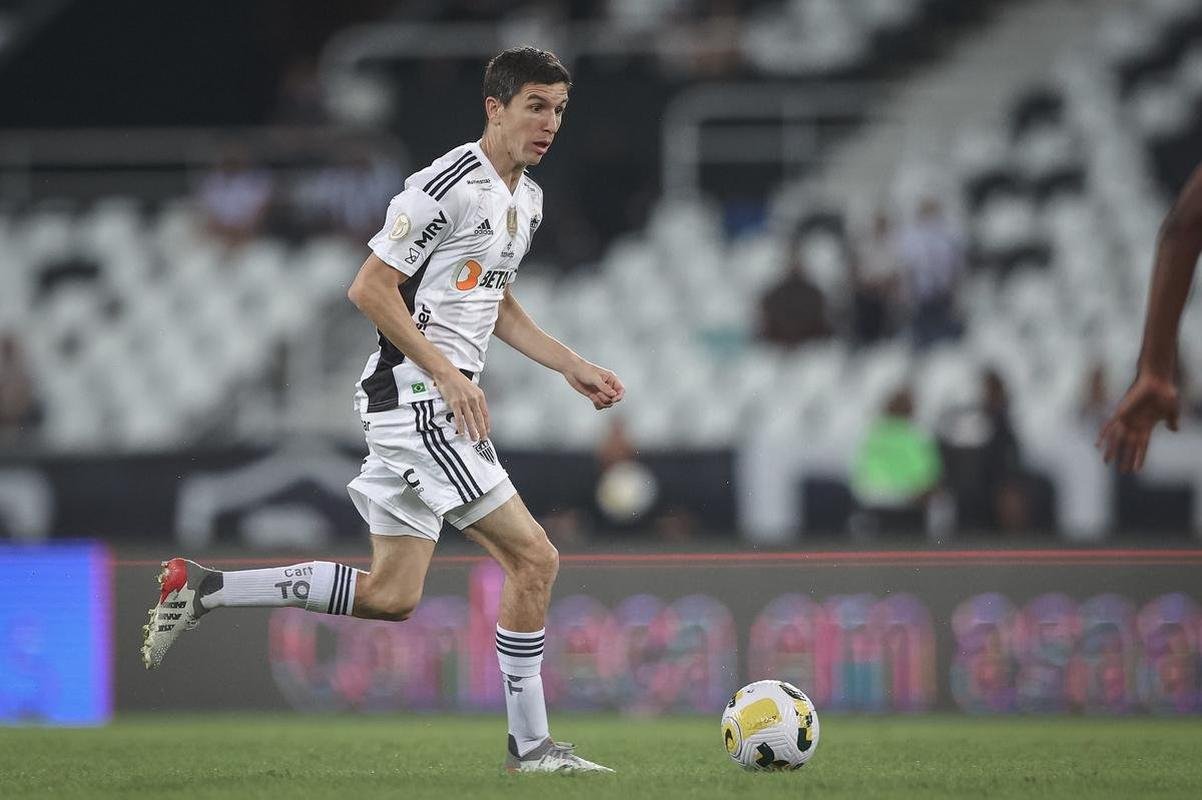 Botafogo x Atltico: veja fotos do jogo no Nilton Santos