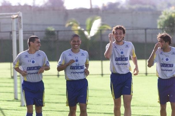 DEZEMBRO - Dia a dia de treinos do Cruzeiro na temporada que culminou com a Trplice Coroa