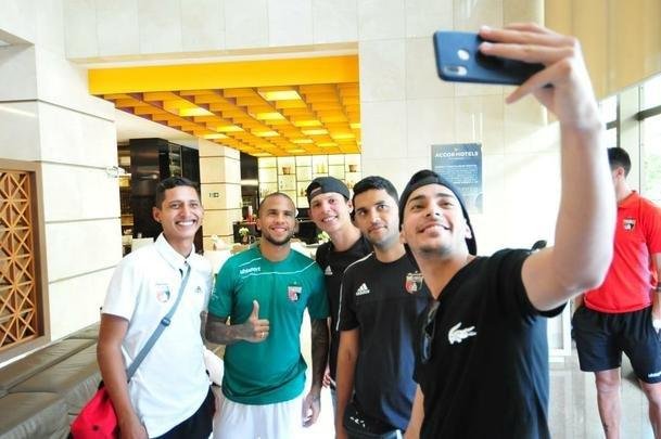 Grupo do Deportivo Lara conversou com a imprensa nesta tera