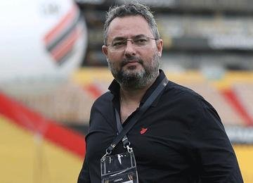 Ex-diretor da Raposa, que está atualmente no Athletico-PR, referiu-se à gestão de Wagner Pires de Sá ao responder críticas de cruzeirenses em rede social