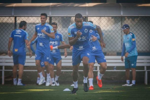 Fotos do treino do Cruzeiro desta segunda-feira (29/04)