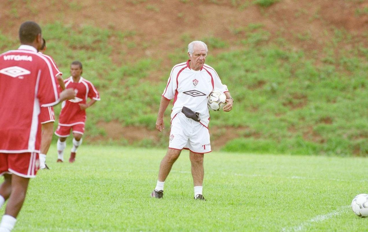 Evaristo de Macedo comandou o Cruzeiro em parte da temporada 1991