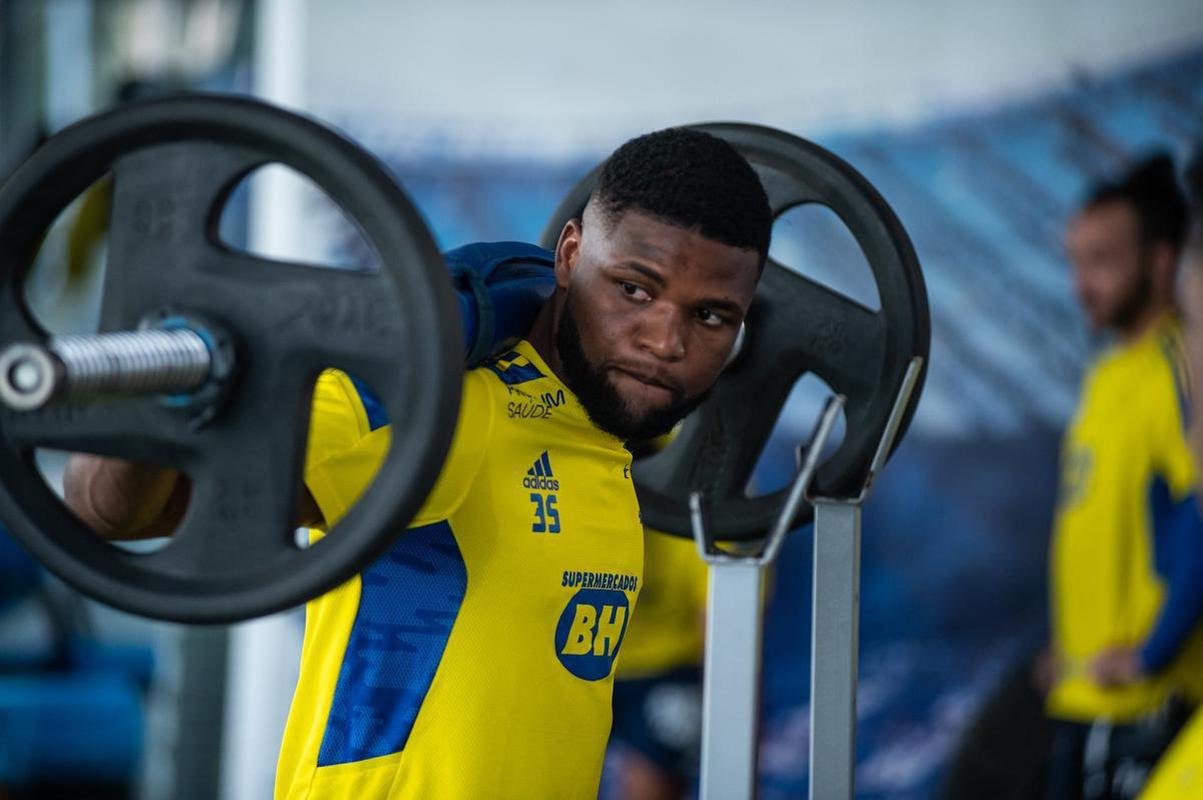 Imagens do treino do Cruzeiro na Toca da Raposa II nesta tera-feira (21/09)