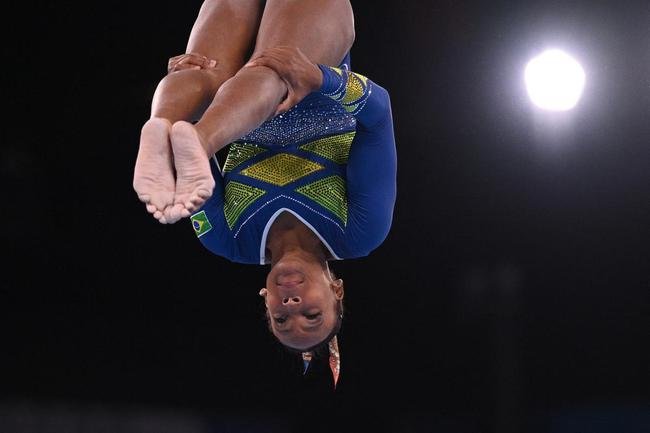 Fotos da apresentao da brasileira Rebeca Andrade na ginstica artstica dos Jogos Olmpicos de Tquio