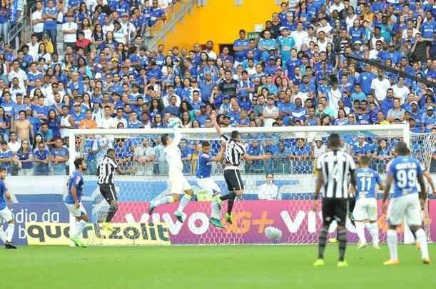 Imagens do jogo entre Cruzeiro e Botafogo, pela 19 rodada do Brasileiro, no Mineiro