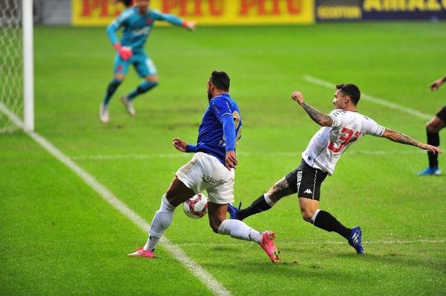 Fotos do jogo entre Cruzeiro e Vasco, no Mineiro, em Belo Horizonte, pela sexta rodada da Srie B do Brasileiro de 2021