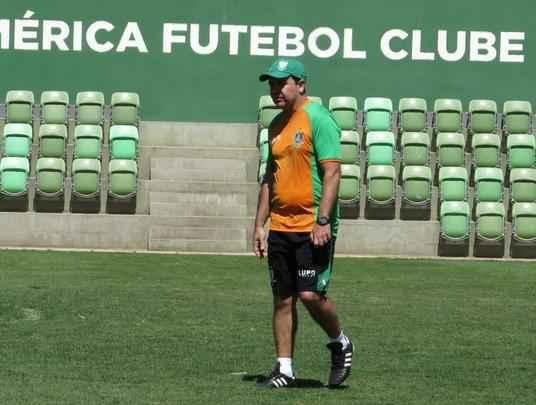 Fotos do treino do Amrica, nesta quarta-feira, no CT Lanna Drumond. Atividade com bola fechou preparao do Coelho para o clssico contra o Cruzeiro, marcado para esta quinta, s 21h, no Independncia, pela 23 rodada do Campeonato Brasileiro