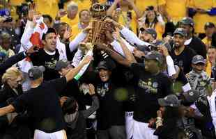 Golden State Warriors derrotaram Cleveland Cavaliers para voltar a levantar o troféu Larry O'Brien