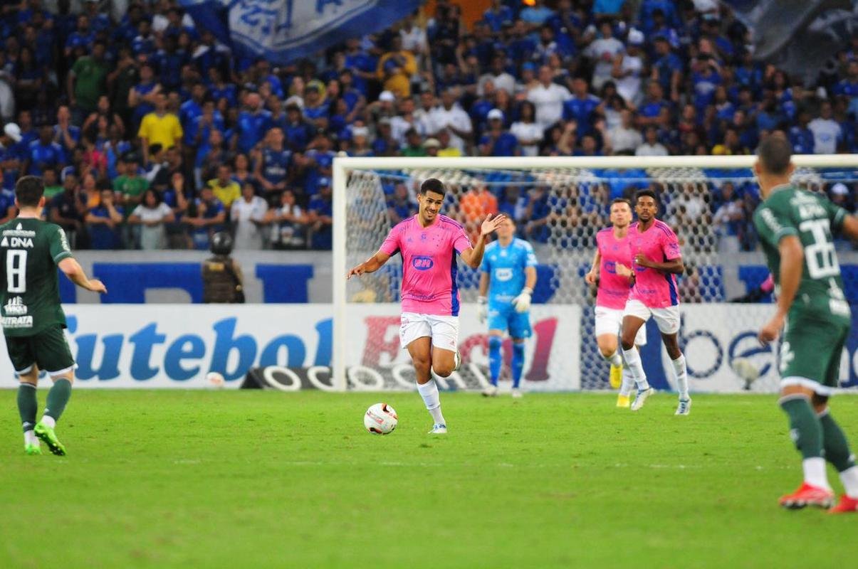 Fotos do jogo entre Cruzeiro e Guarani