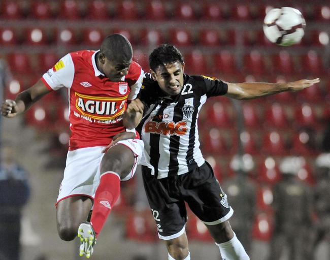 Werley em jogos com a camisa do Atltico