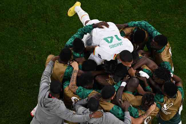 Senegal vence e seleção do Catar fica a um passo da eliminação da