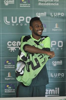 Marquinhos, de 28 anos,  o nono reforo do Amrica para temporada 2018