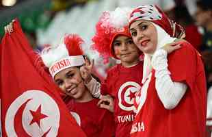 Torcedores de Tunsia e Frana na partida pelo Grupo D da Copa do Mundo do Catar