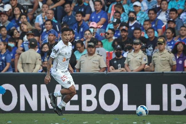 Fotos do jogo de ida das oitavas de final da Copa Libertadores, entre Emelec e Atltico, no estdio George Capwell, em Guayaquil, no Equador