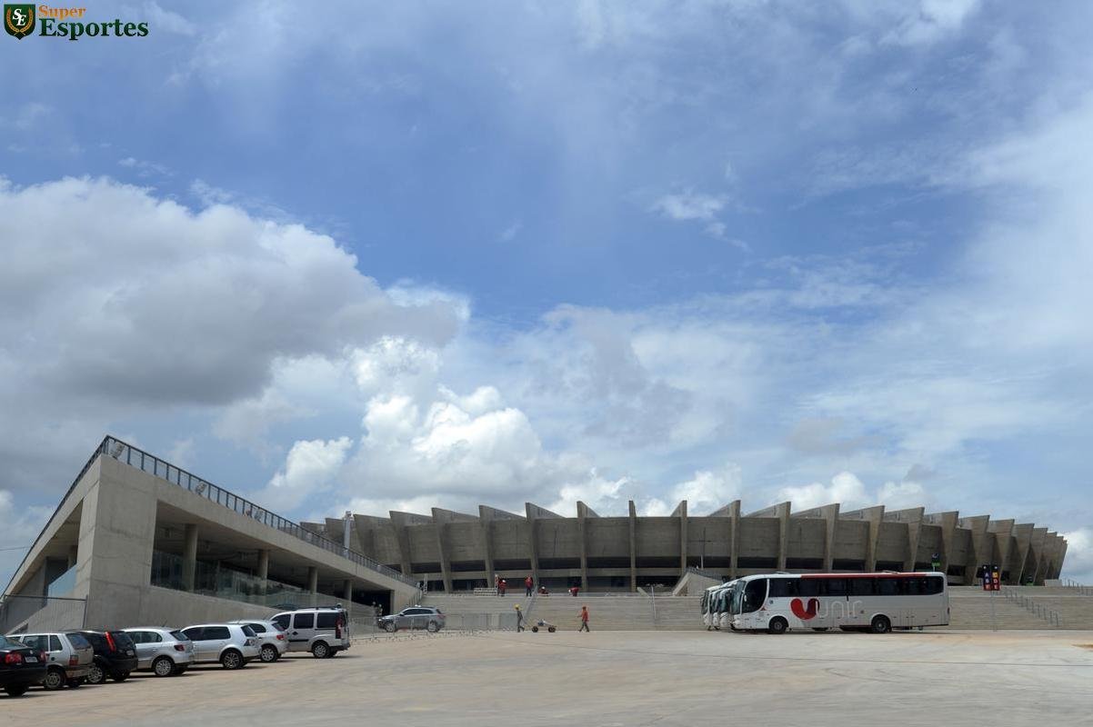 20/12/2012 - O Mineiro um dia antes de sua reinaugurao oficial