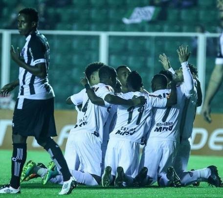 Em Florianópolis, Figueirense e Atlético empatam por 1 a 1