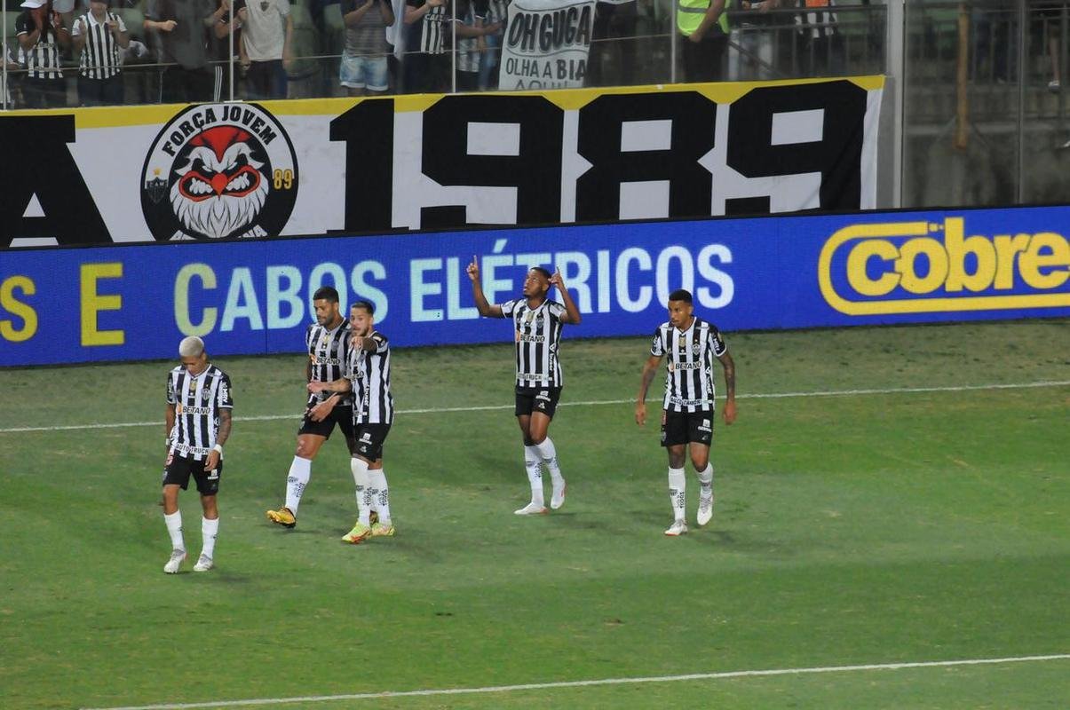 Fotos da vitria do Atltico por 2 a 0 sobre Atltico-GO pelo Campeonato Brasileiro