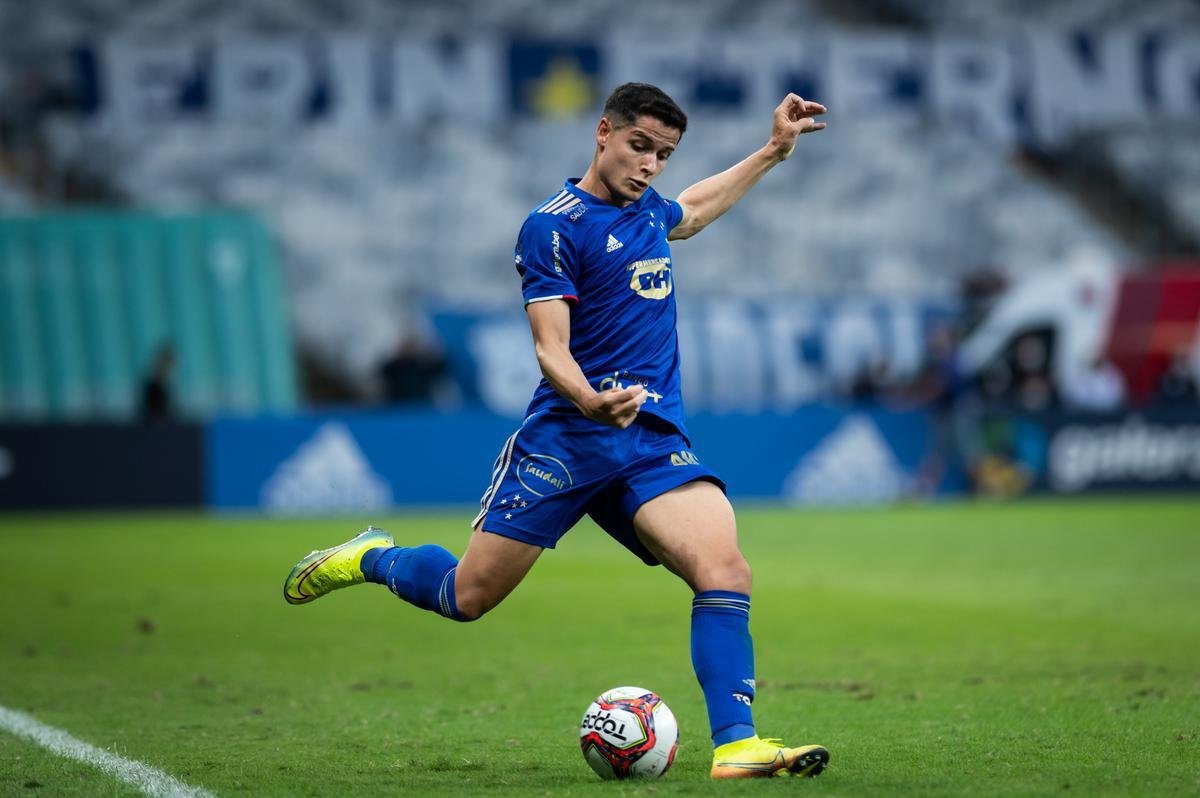 Matheus Barbosa (volante) - 6.9