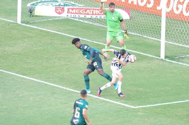 Fotos do jogo de ida da final do Campeonato Mineiro, entre Amrica e Atltico, no Independncia, em Belo Horizonte