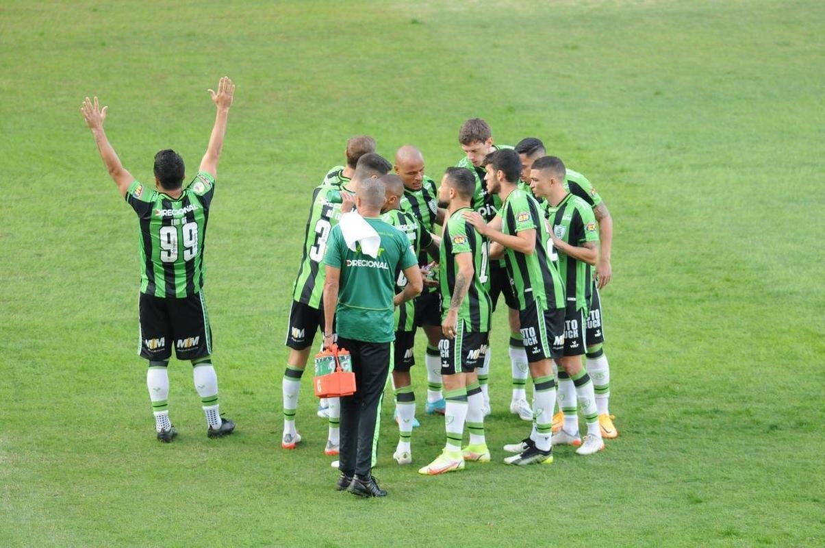 Amrica e Cuiab se enfrentaram, no Independncia, pela 9 rodada do Campeonato Brasileiro