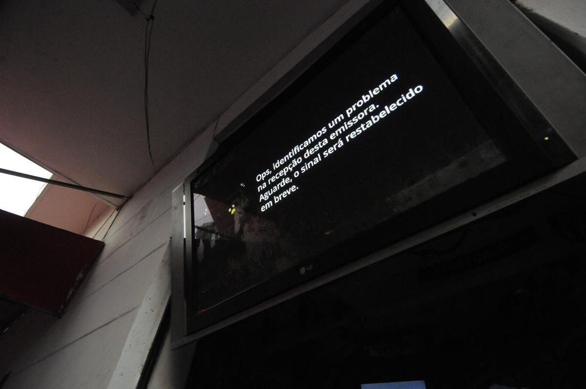 Atleticanos no Bar do Salomo, em BH, durante jogo contra o Bahia. Depois da vitria por 3 a 2 houve muita festa pelo ttulo brasileiro