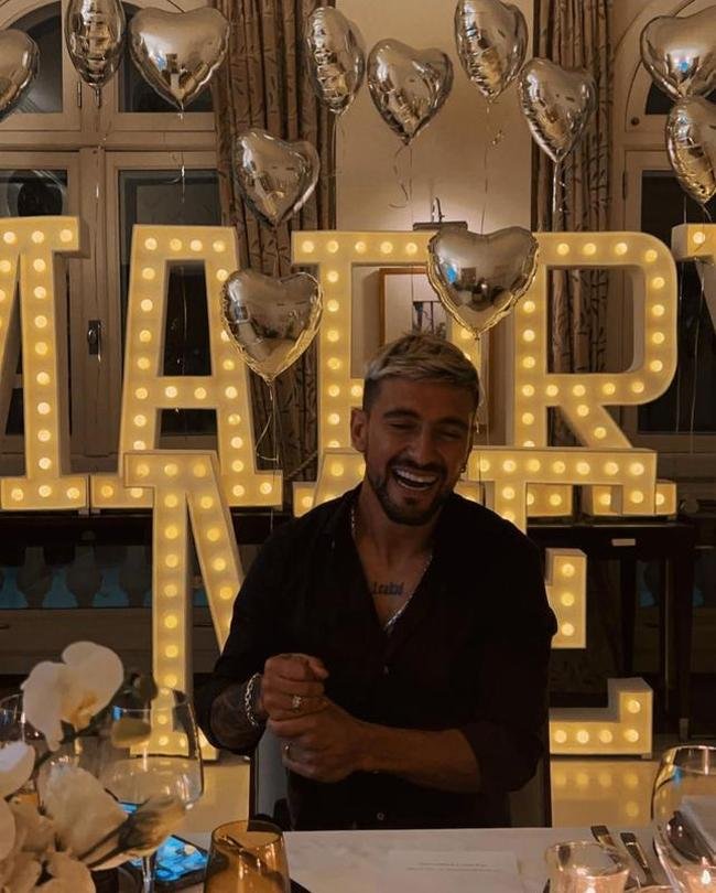 Durante ano separado, Arrascaeta aproveitou a vida de solteiro no Brasil, enquanto Camila voltou para o Uruguai 