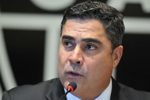 Srgio Sette Cmara recebeu 266 votos, contra 41 de Fabiano Ferreira, da oposio