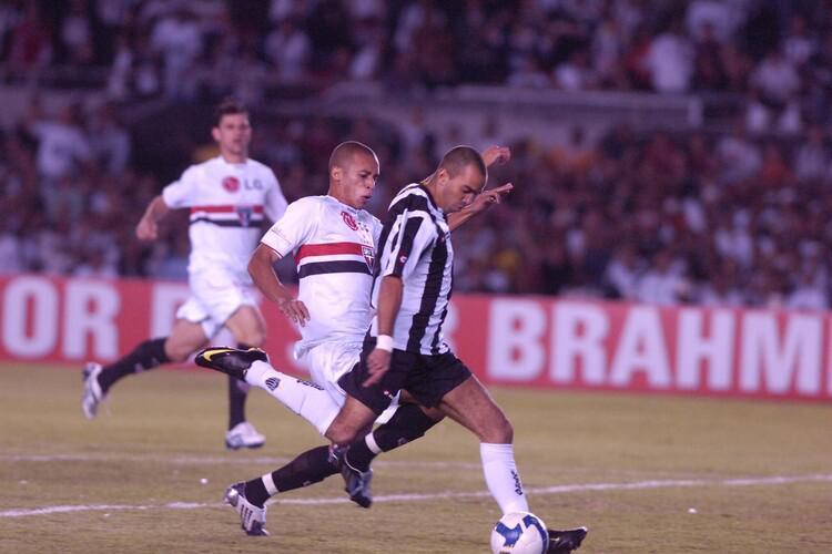 2009 - nove vitrias, cinco empates e cinco derrotas (56,1% de aproveitamento), com 26 gols marcados e 21 sofridos