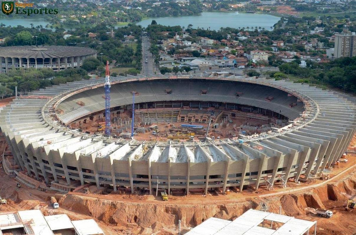 20/01/2012 - Panorama geral das obras no interior e no exterior do Mineiro