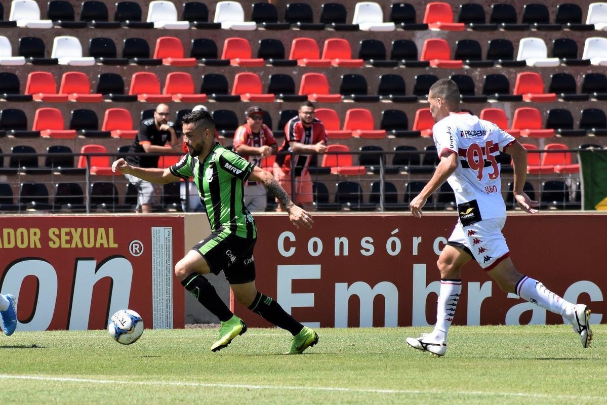 Fotos do empate por 0 a 0 entre Botafogo-SP e Amrica, em Ribeiro Preto, pela Srie B do Brasileiro