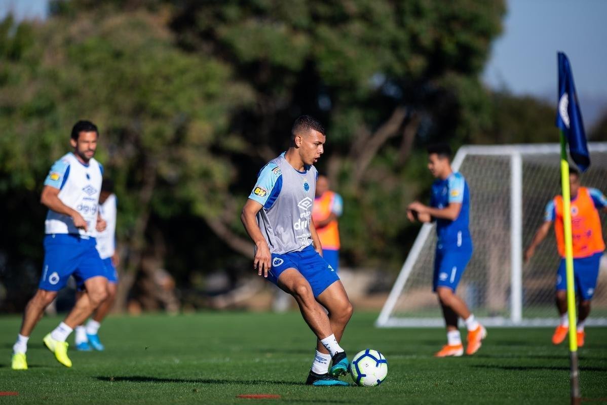 Sob o comando de Rogério Ceni, Cruzeiro treinou nesta sexta-feira na Toca da Raposa para o duelo contra o Santos, pela 15° rodada do Campeonato Brasileiro