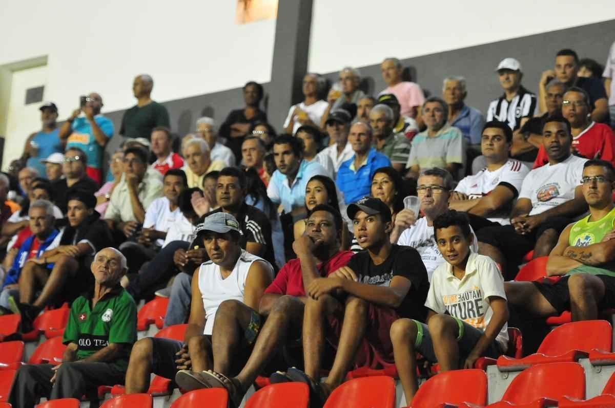 Boa Esporte, novo time de Bruno, venceu o Arax por 2 a 0 pelo Mdulo II do Mineiro 