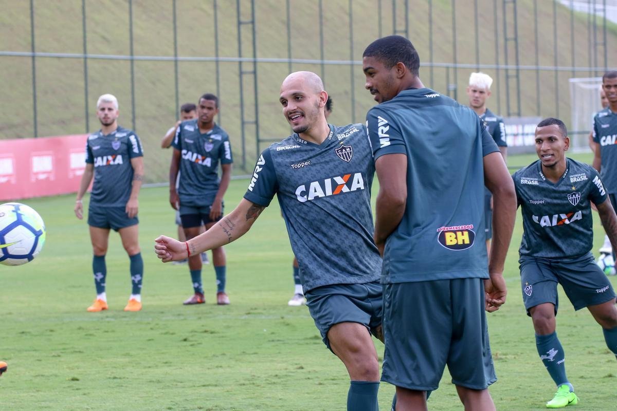 Jogadores e comisso tcnica do Atltico utilizaram novo uniforme pela primeira vez