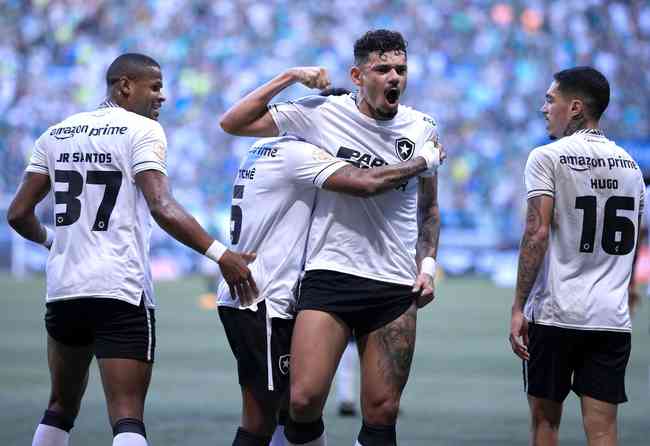 Tiquinho comemora seu gol contra o Palmeiras