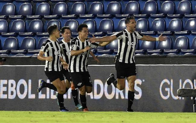 Libertad (Paraguai) - vaga na fase de grupos